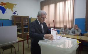 Foto: AA /  Šefik Džaferović, kandidat za bošnjačkog člana Predsjedništva Bosne i Hercegovine na općim izborima 2018. godine glasao je jutros u Zenici